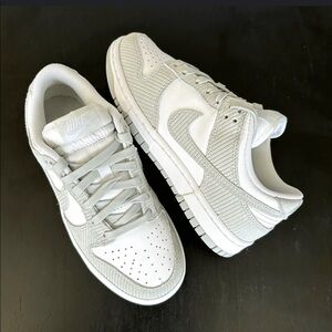 Wmns Dunk Low 'Light Silver Corduroy' used